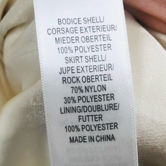 Aidan Mattox Chiffon Sleevless Gown in Champagne Size 6 - Picture 4 of 7